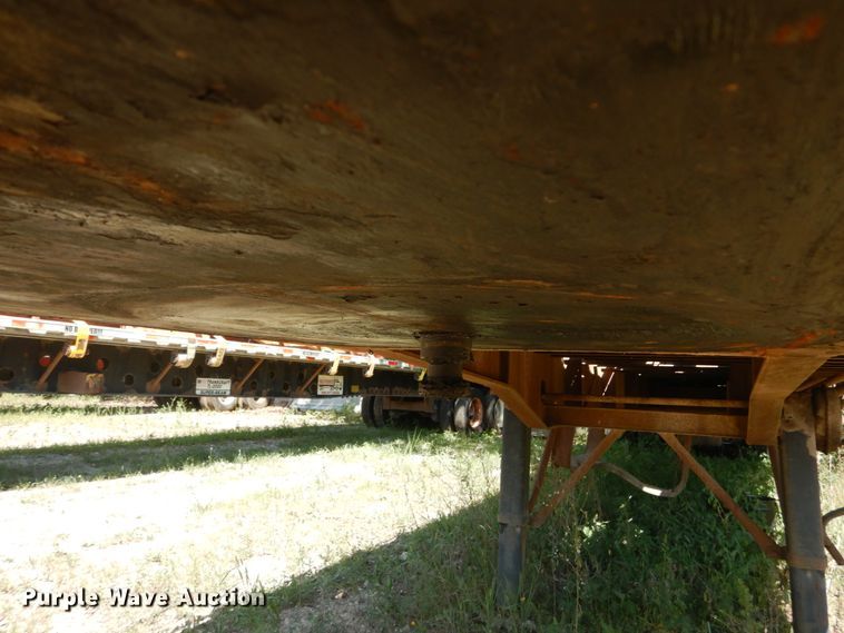 image for item GR9780 1983 Dorsey flatbed trailer