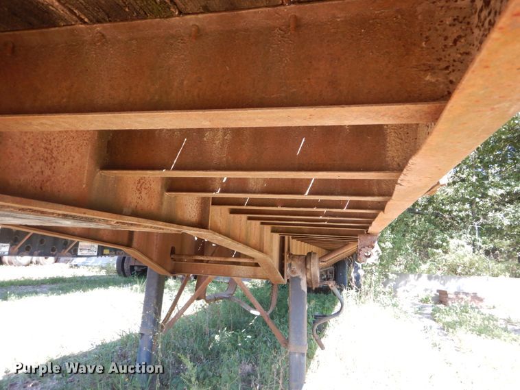 image for item GR9780 1983 Dorsey flatbed trailer
