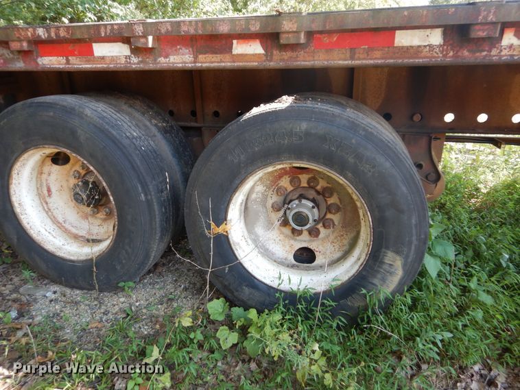 image for item GR9780 1983 Dorsey flatbed trailer