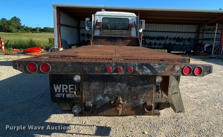 image for item HA9593 1994 Mack CH613  flatbed truck