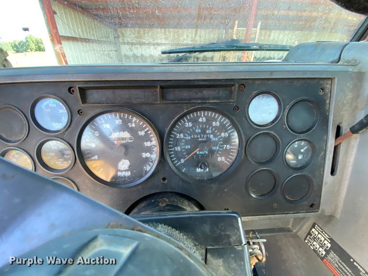 image for item HA9593 1994 Mack CH613  flatbed truck