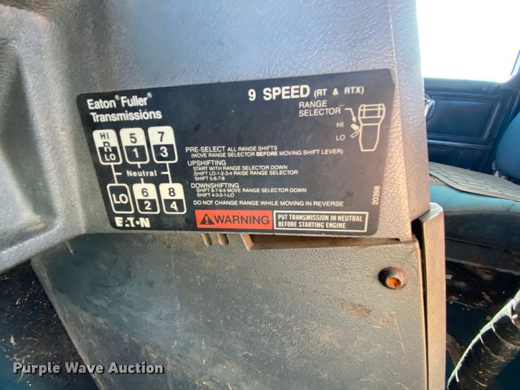 image for item HA9593 1994 Mack CH613  flatbed truck