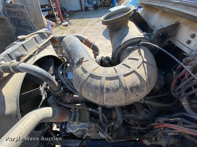 image for item HA9593 1994 Mack CH613  flatbed truck