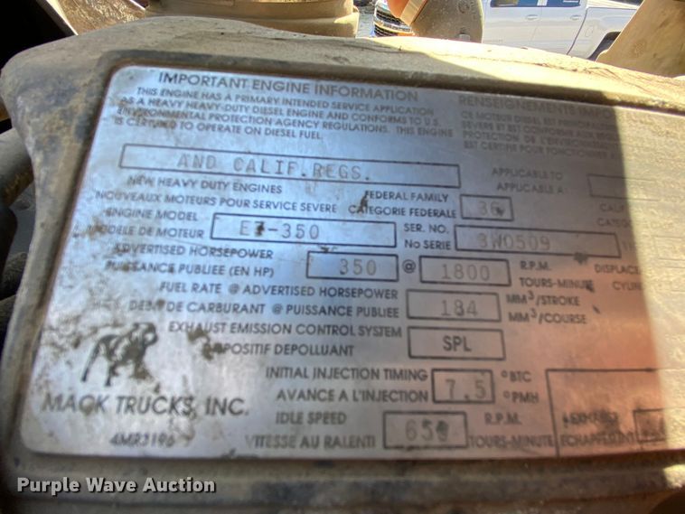 image for item HA9593 1994 Mack CH613  flatbed truck