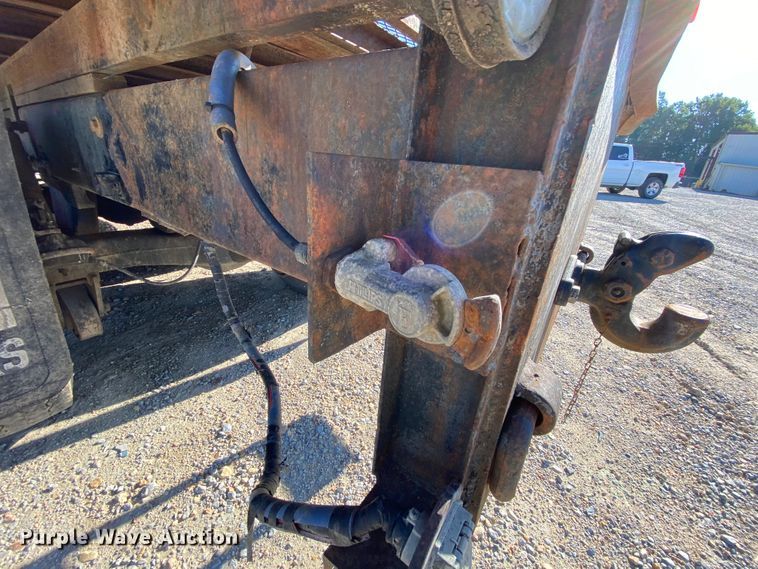 image for item HA9593 1994 Mack CH613  flatbed truck