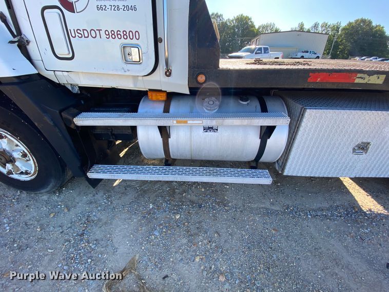 image for item HA9593 1994 Mack CH613  flatbed truck