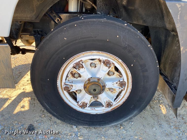 image for item HA9593 1994 Mack CH613  flatbed truck