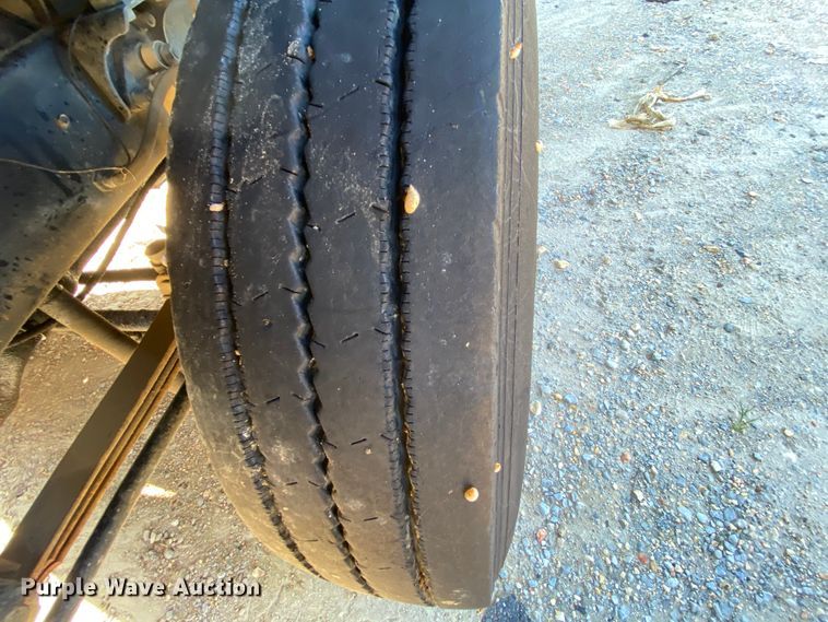 image for item HA9593 1994 Mack CH613  flatbed truck