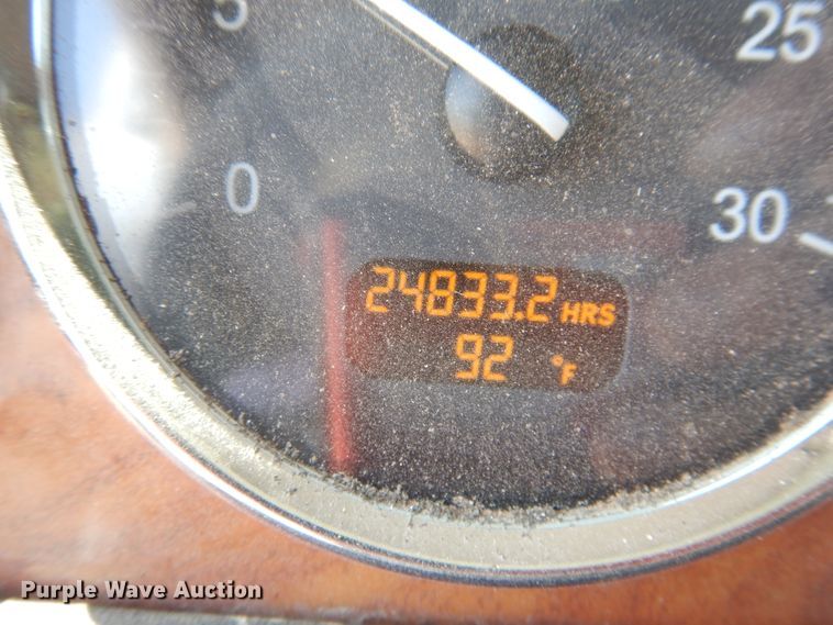 image for item HB9013 2007 Peterbilt 386  semi truck