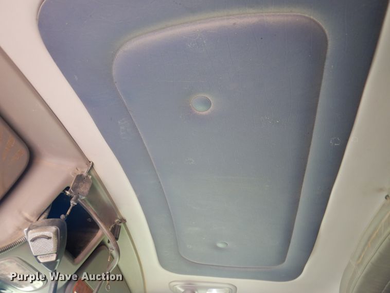 image for item HB9013 2007 Peterbilt 386  semi truck