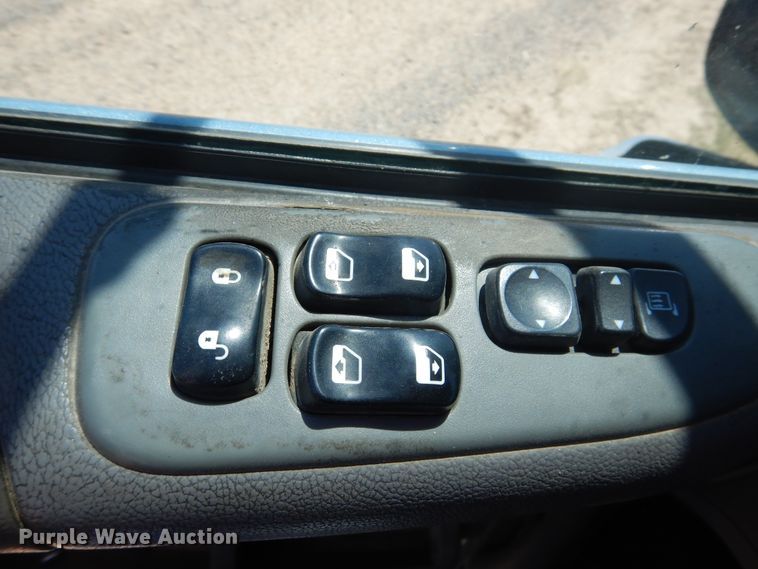 image for item HB9013 2007 Peterbilt 386  semi truck