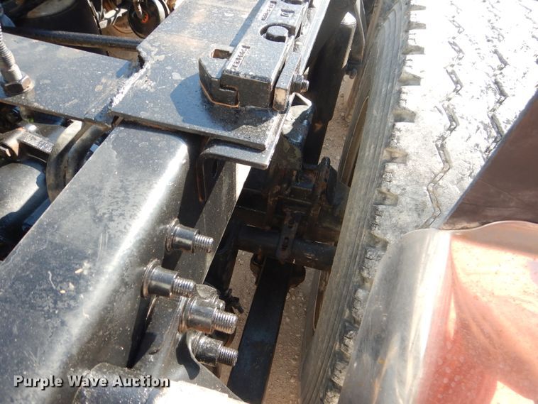 image for item HC9095 2005 Freightliner Columbia 120  semi truck