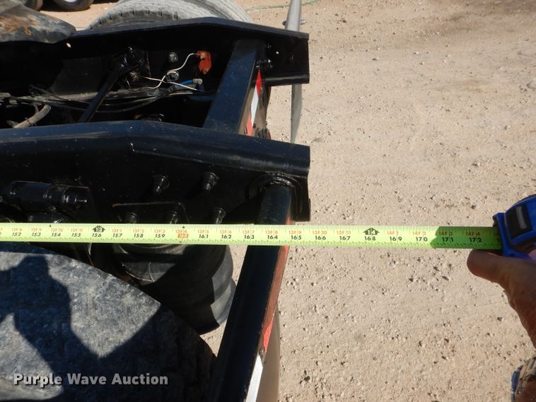 image for item HC9095 2005 Freightliner Columbia 120  semi truck