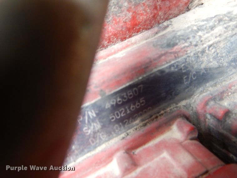 image for item HC9103 2010 Peterbilt 365  semi truck