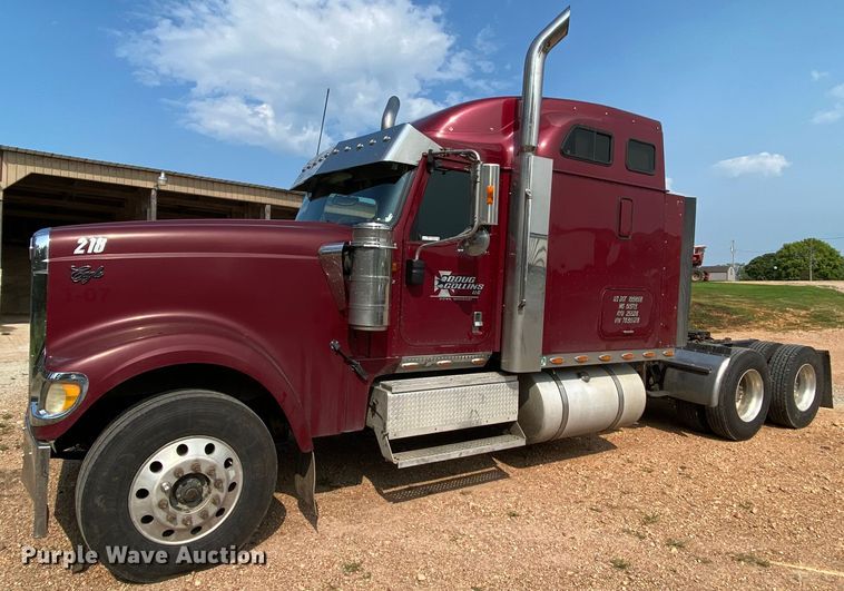 image for item HE9750 2007 International 9900ix  semi truck