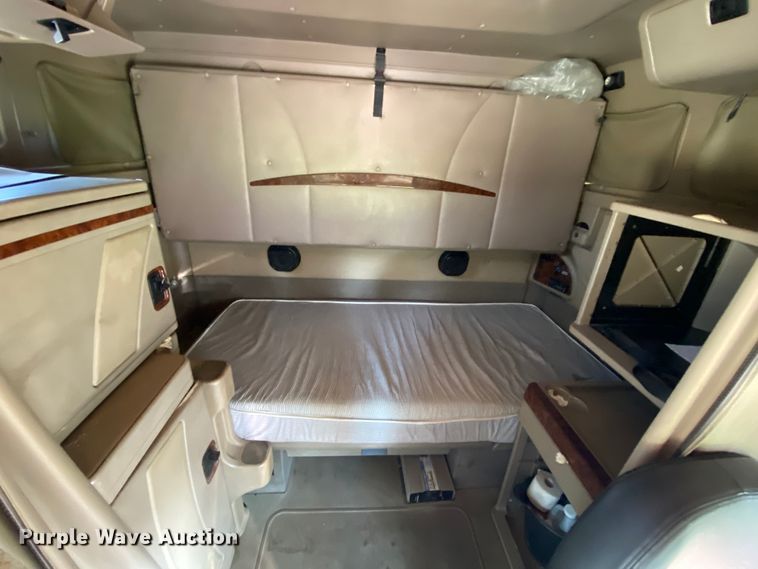 image for item HE9750 2007 International 9900ix  semi truck