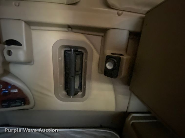 image for item HE9750 2007 International 9900ix  semi truck