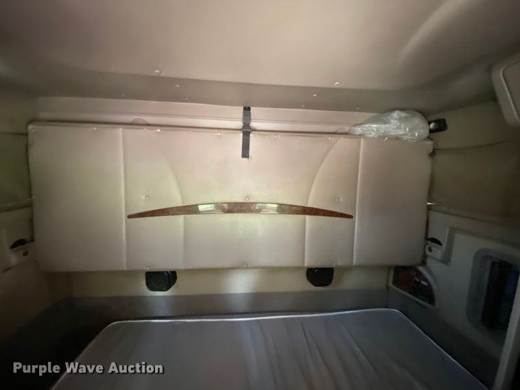 image for item HE9750 2007 International 9900ix  semi truck