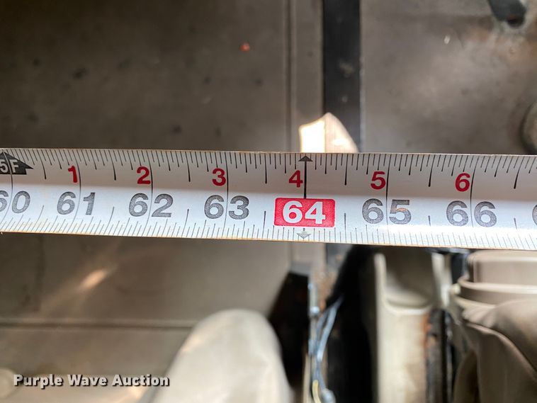 image for item HE9750 2007 International 9900ix  semi truck