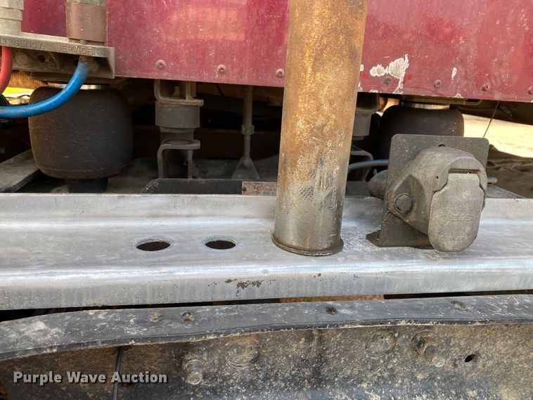 image for item HE9750 2007 International 9900ix  semi truck