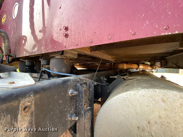 image for item HE9750 2007 International 9900ix  semi truck