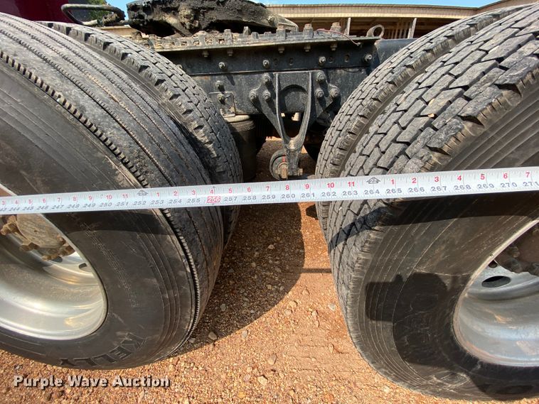 image for item HE9750 2007 International 9900ix  semi truck