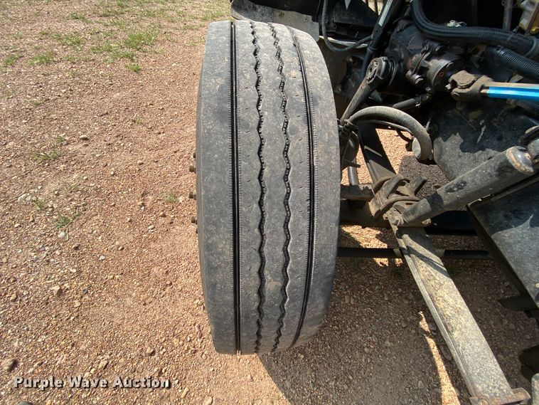 image for item HE9750 2007 International 9900ix  semi truck