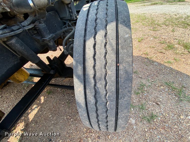 image for item HE9750 2007 International 9900ix  semi truck