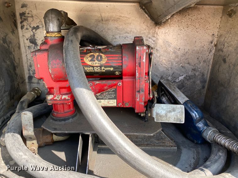 image for item HE9762 2006 GMC C5500  Crew Cab flatbed truck