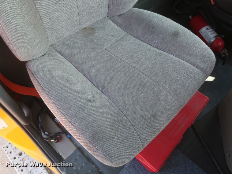 image for item HJ9350 2016 Freightliner Cascadia 125  semi truck