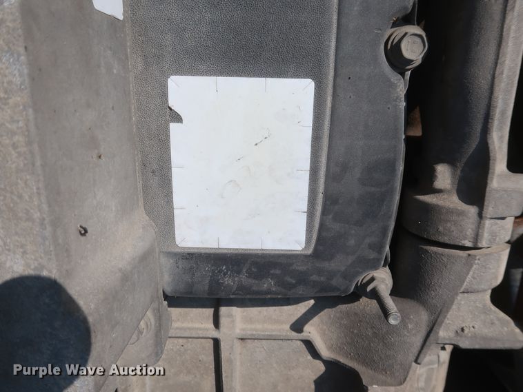 image for item HJ9350 2016 Freightliner Cascadia 125  semi truck