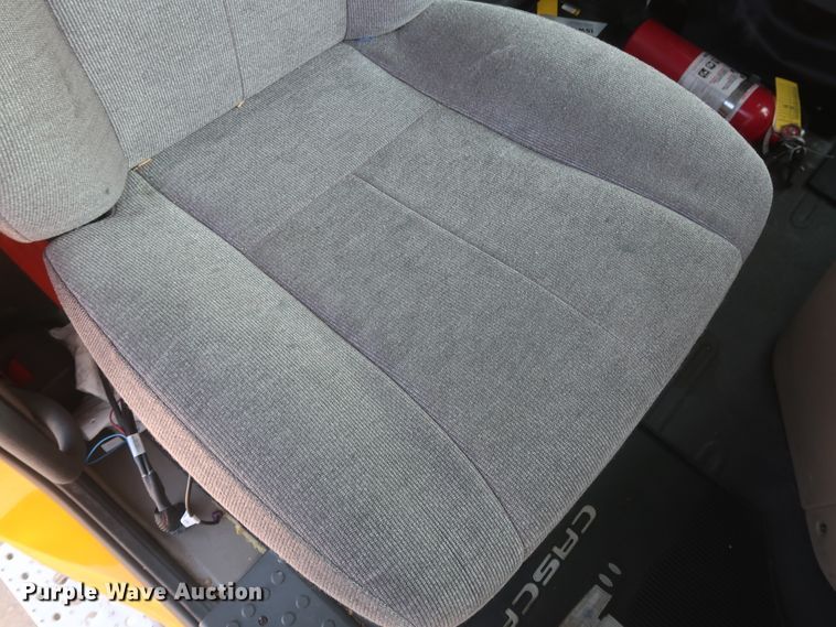 image for item HJ9351 2016 Freightliner Cascadia 125  semi truck