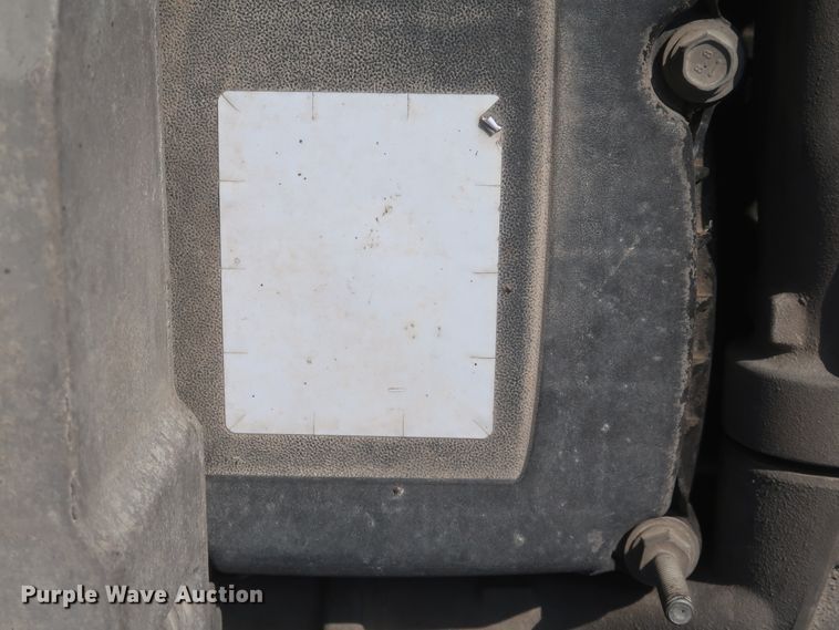 image for item HJ9351 2016 Freightliner Cascadia 125  semi truck