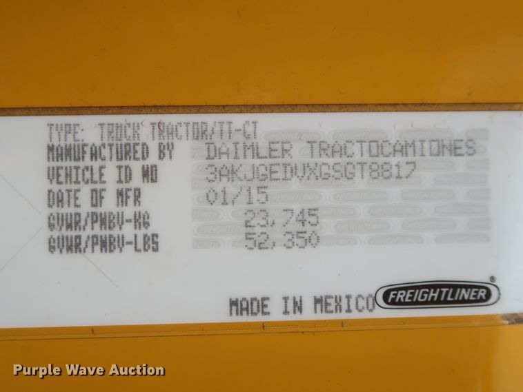 image for item HJ9351 2016 Freightliner Cascadia 125  semi truck