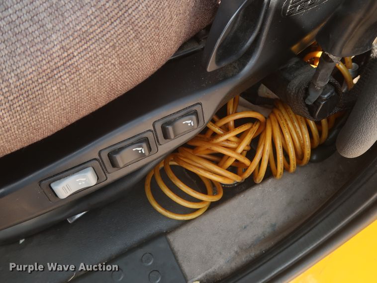 image for item HJ9352 2016 Freightliner Cascadia 125  semi truck