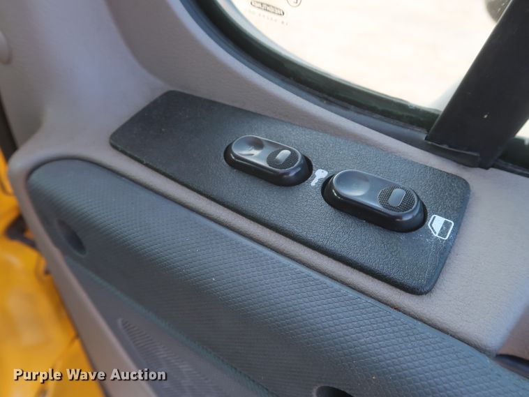 image for item HJ9353 2016 Freightliner Cascadia 125  semi truck