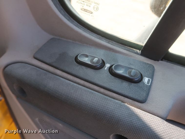 image for item HJ9354 2016 Freightliner Cascadia 125  semi truck