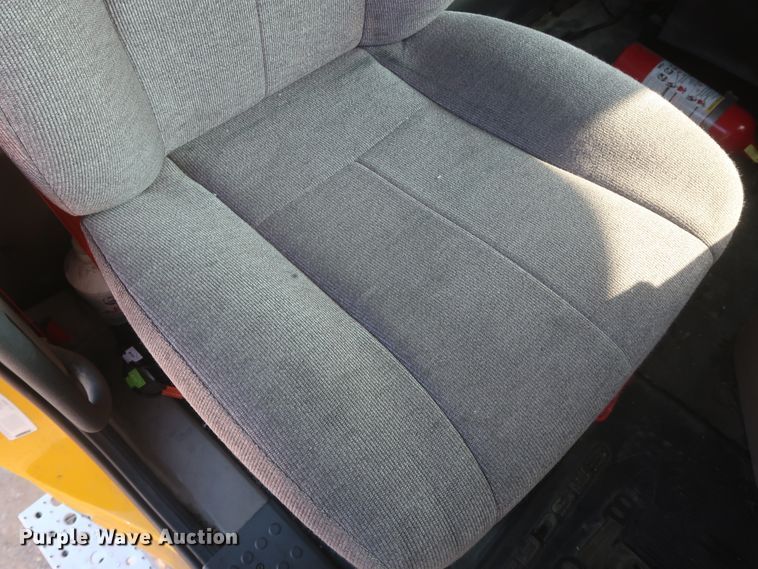 image for item HJ9354 2016 Freightliner Cascadia 125  semi truck