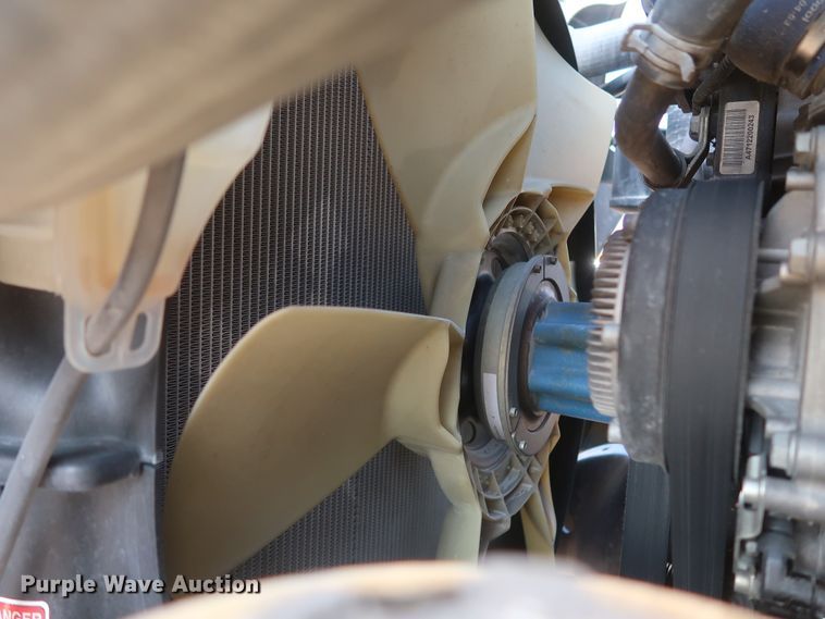 image for item HJ9354 2016 Freightliner Cascadia 125  semi truck