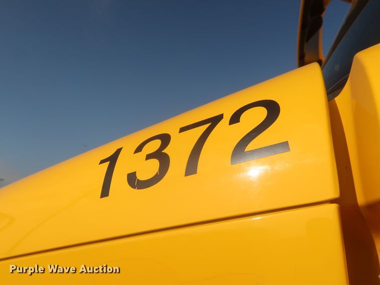 image for item HJ9354 2016 Freightliner Cascadia 125  semi truck