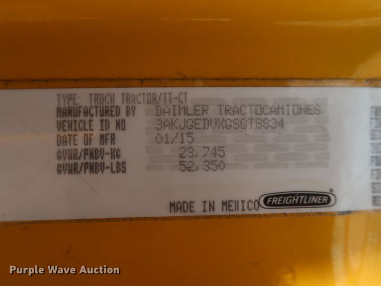 image for item HJ9354 2016 Freightliner Cascadia 125  semi truck