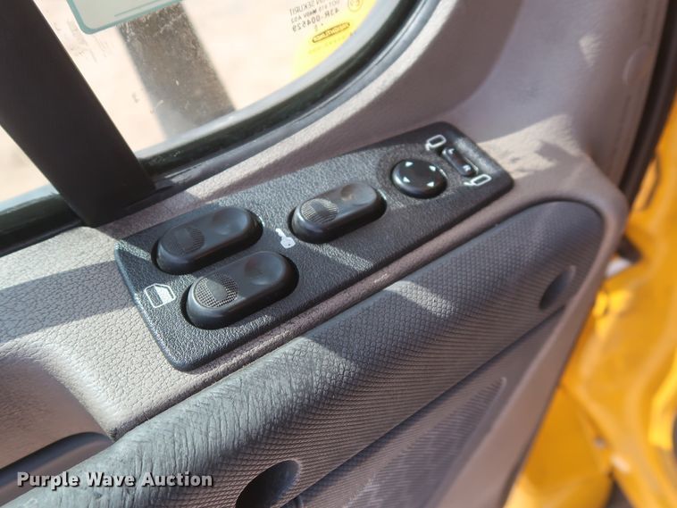 image for item HJ9355 2016 Freightliner Cascadia 125  semi truck