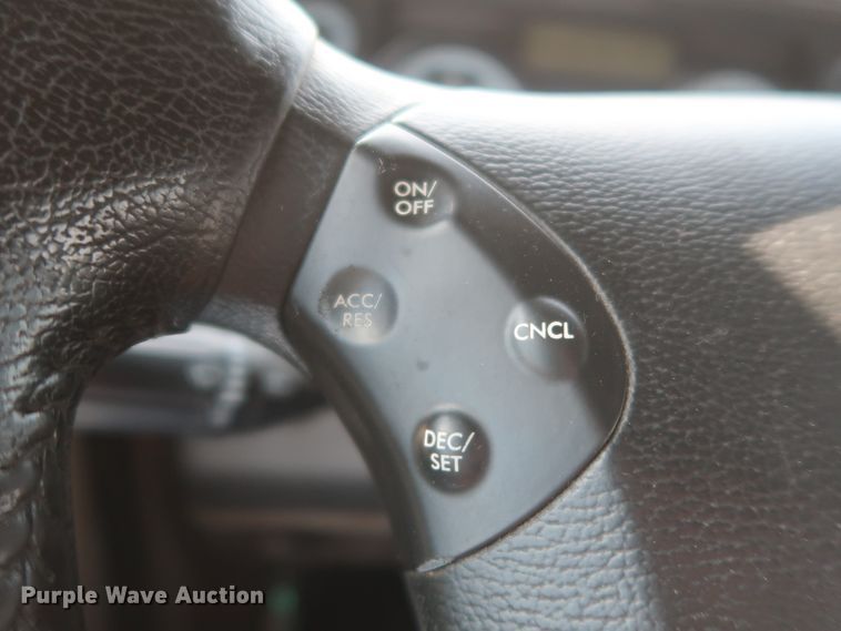 image for item HJ9355 2016 Freightliner Cascadia 125  semi truck