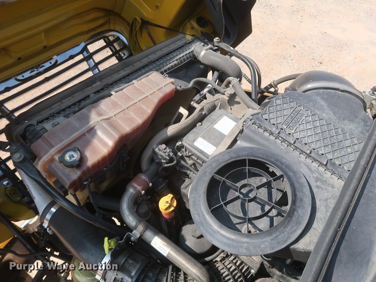 image for item HJ9355 2016 Freightliner Cascadia 125  semi truck