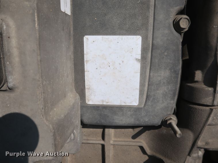 image for item HJ9355 2016 Freightliner Cascadia 125  semi truck