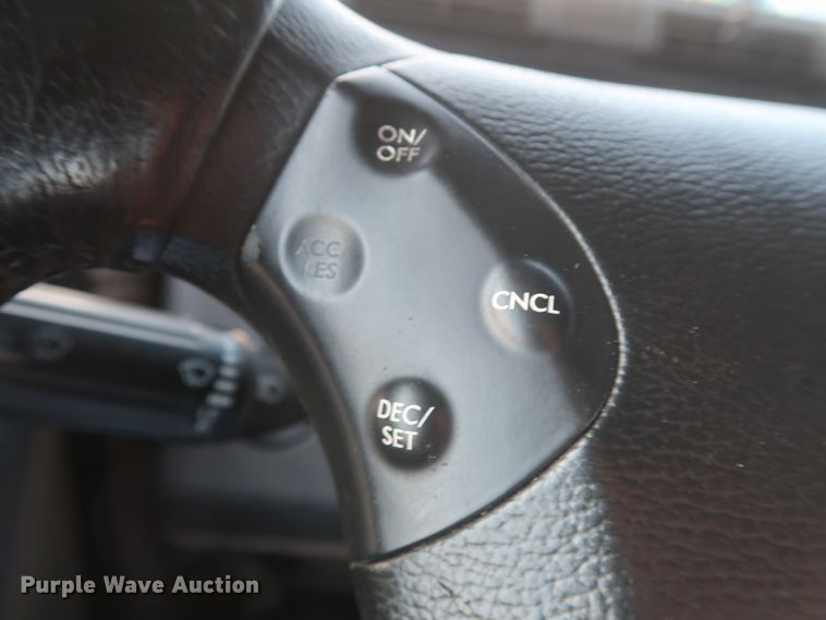 image for item HJ9356 2016 Freightliner Cascadia 125  semi truck