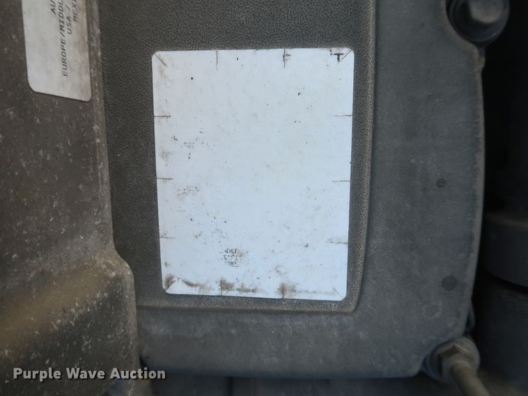 image for item HJ9356 2016 Freightliner Cascadia 125  semi truck