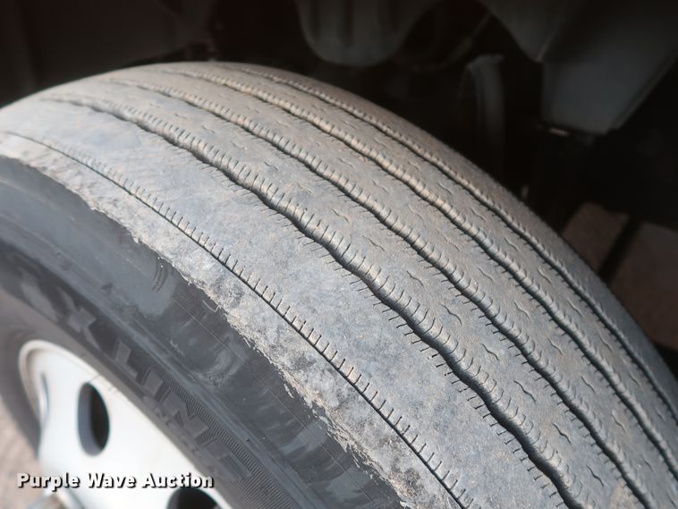 image for item HJ9356 2016 Freightliner Cascadia 125  semi truck