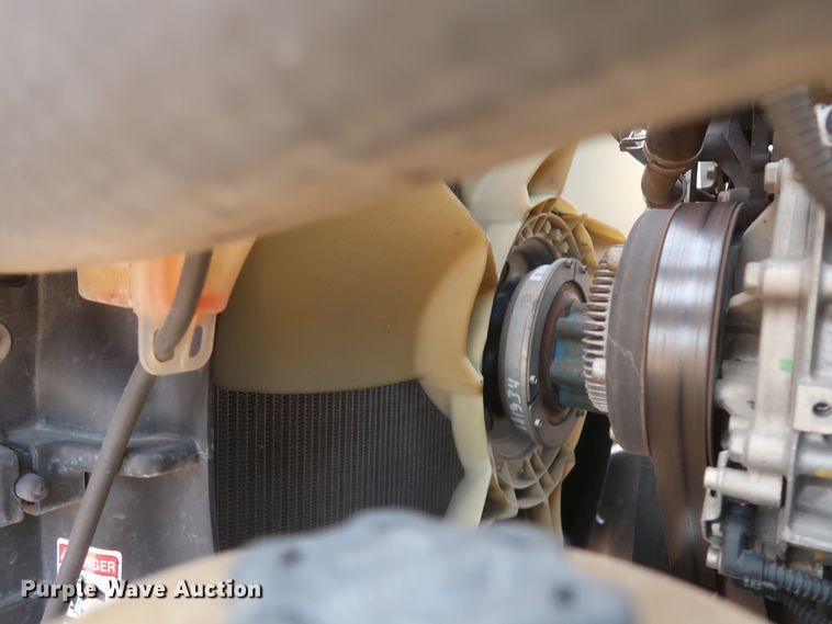 image for item HJ9357 2017 Freightliner Cascadia 125  semi truck