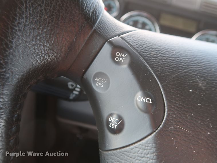 image for item HJ9358 2018 Freightliner Cascadia 125  semi truck